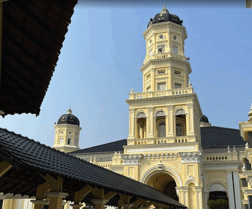 Sultan Abu Bakar Mosque
