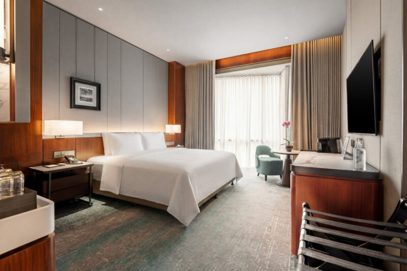 Deluxe or WAU Deluxe King