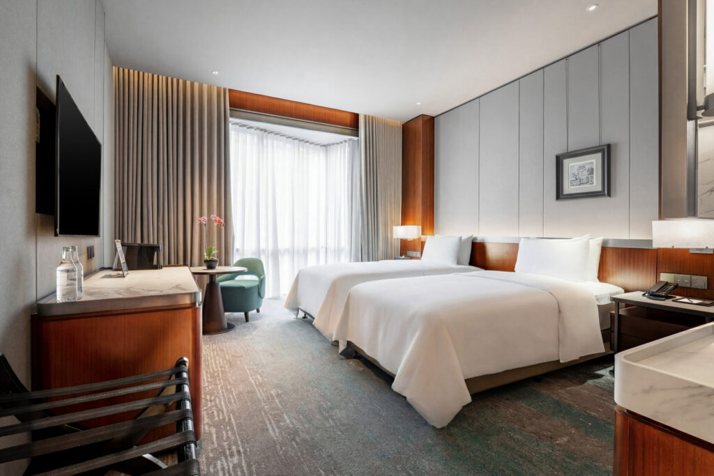 Deluxe or WAU Deluxe Twin