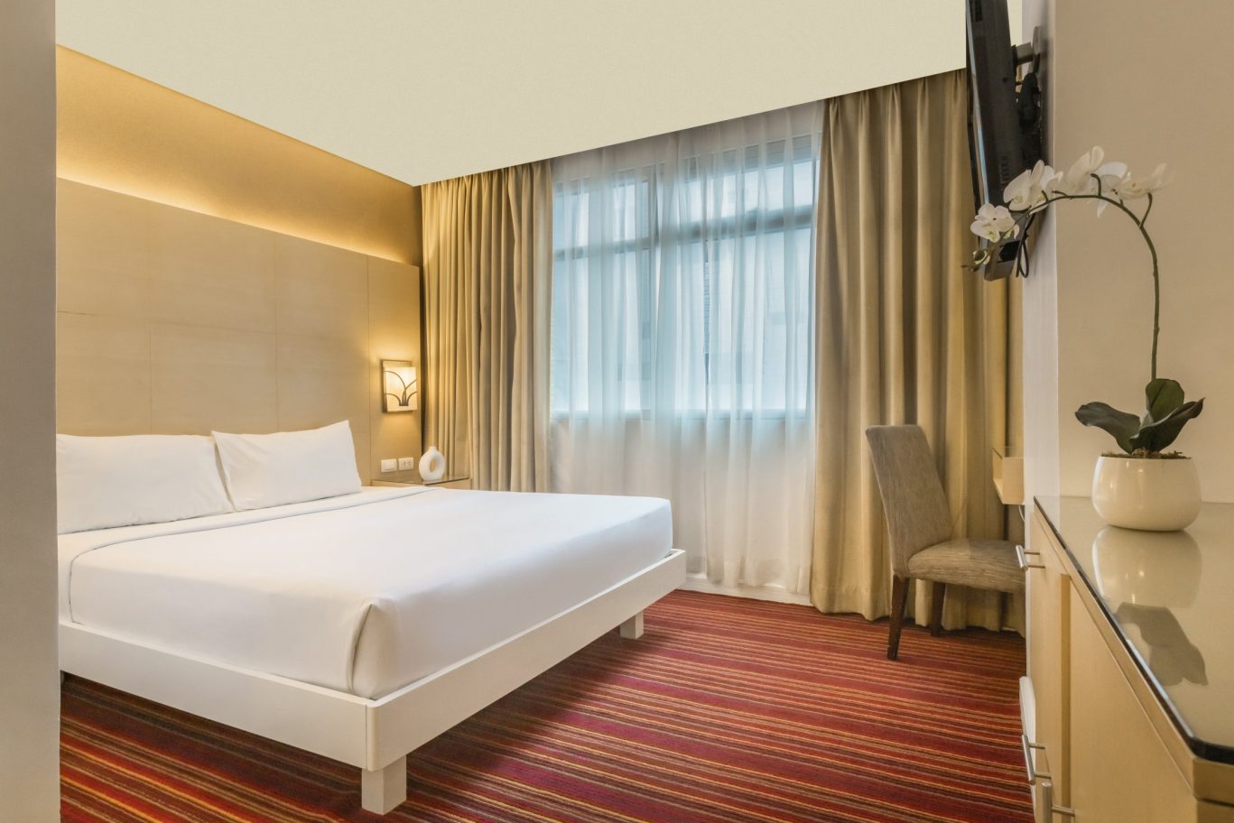 Superior King Room
